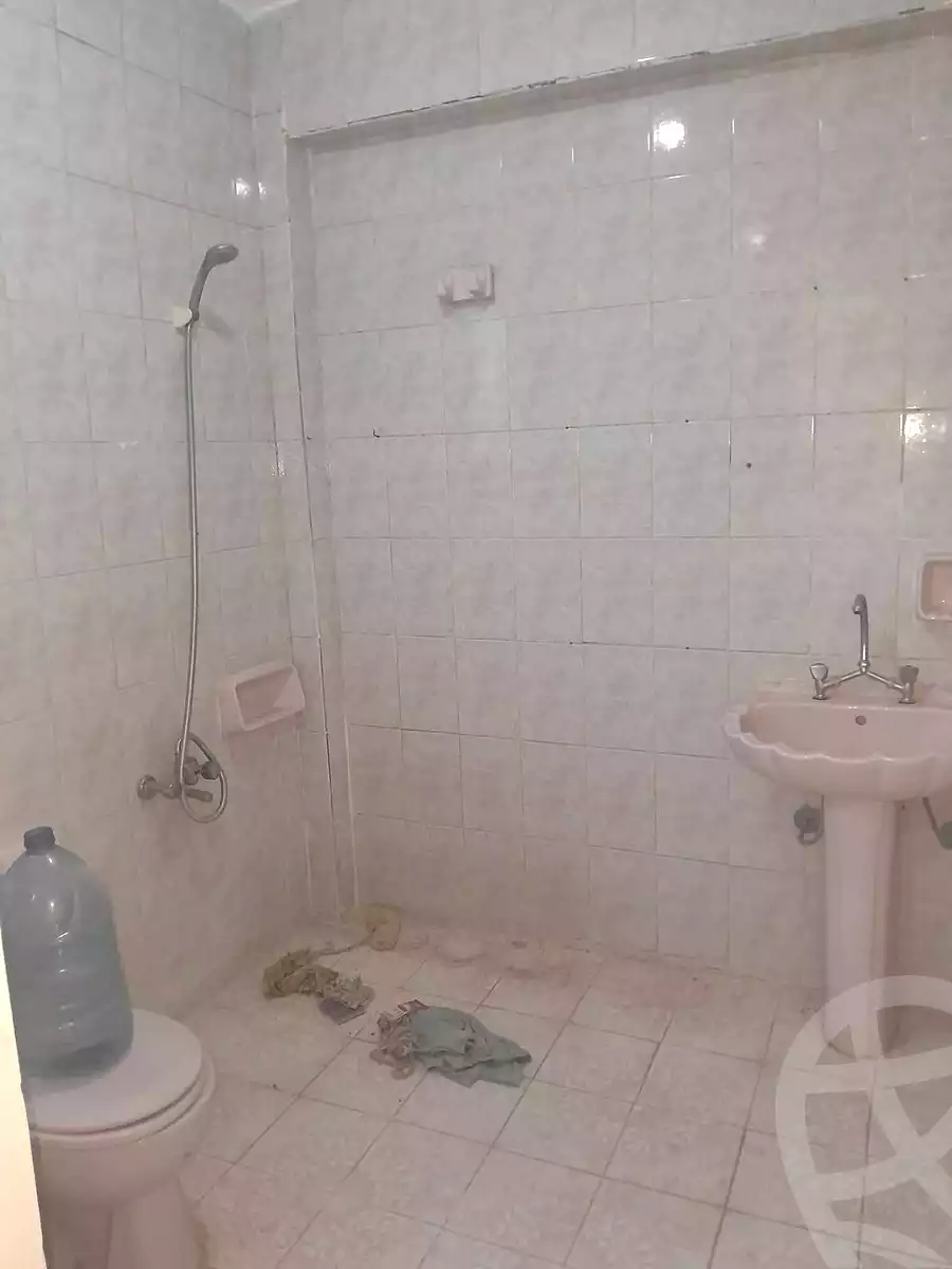 https://aqarmap.com.eg/ar/listing/6924083-for-sale-alexandria-al-agamy-lbytsh-el-salam-st
