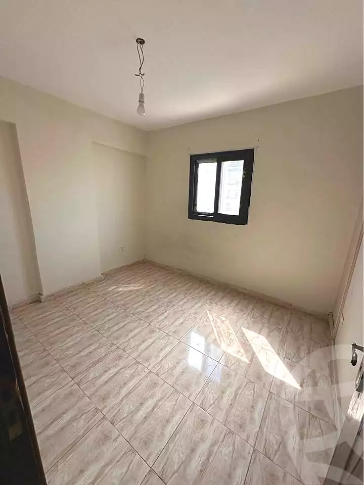 https://aqarmap.com.eg/ar/listing/6924086-for-sale-alexandria-moharram-bey-saleh-al-hedini-st