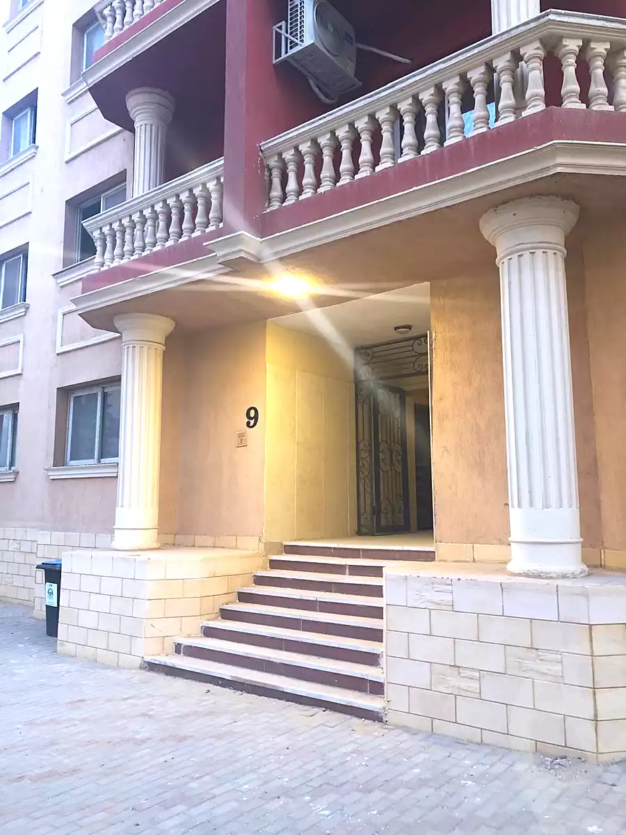https://aqarmap.com.eg/ar/listing/6924489-for-sale-cairo-new-cairo-compounds-smrt-lyf-y-sy-jrwb