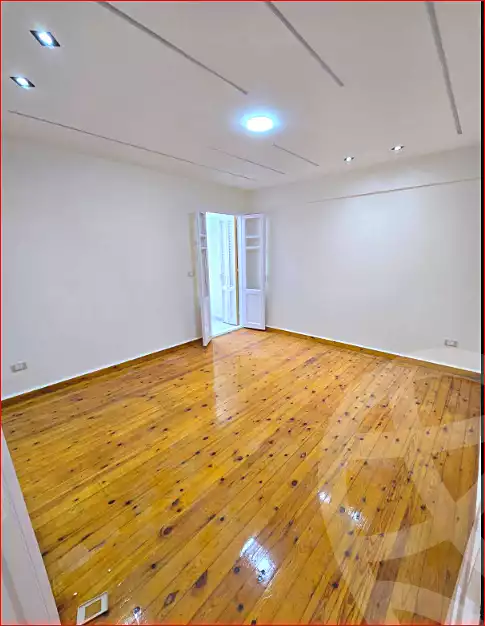 https://aqarmap.com.eg/ar/listing/6925652-for-sale-alexandria-miami-el-sebaey-st