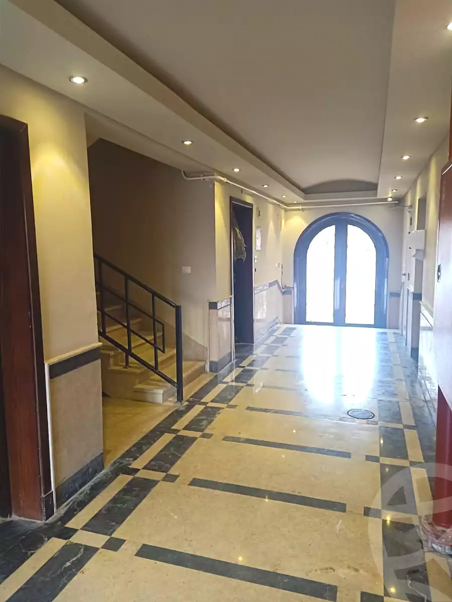 https://aqarmap.com.eg/en/listing/6926978-for-sale-cairo-new-cairo-compounds-hyde-park-centre-ville-hyde-park