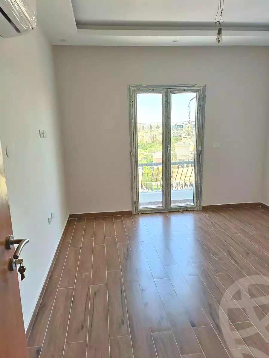 https://aqarmap.com.eg/en/listing/6927294-for-rent-cairo-new-cairo-compounds-mountain-view-hyde-park