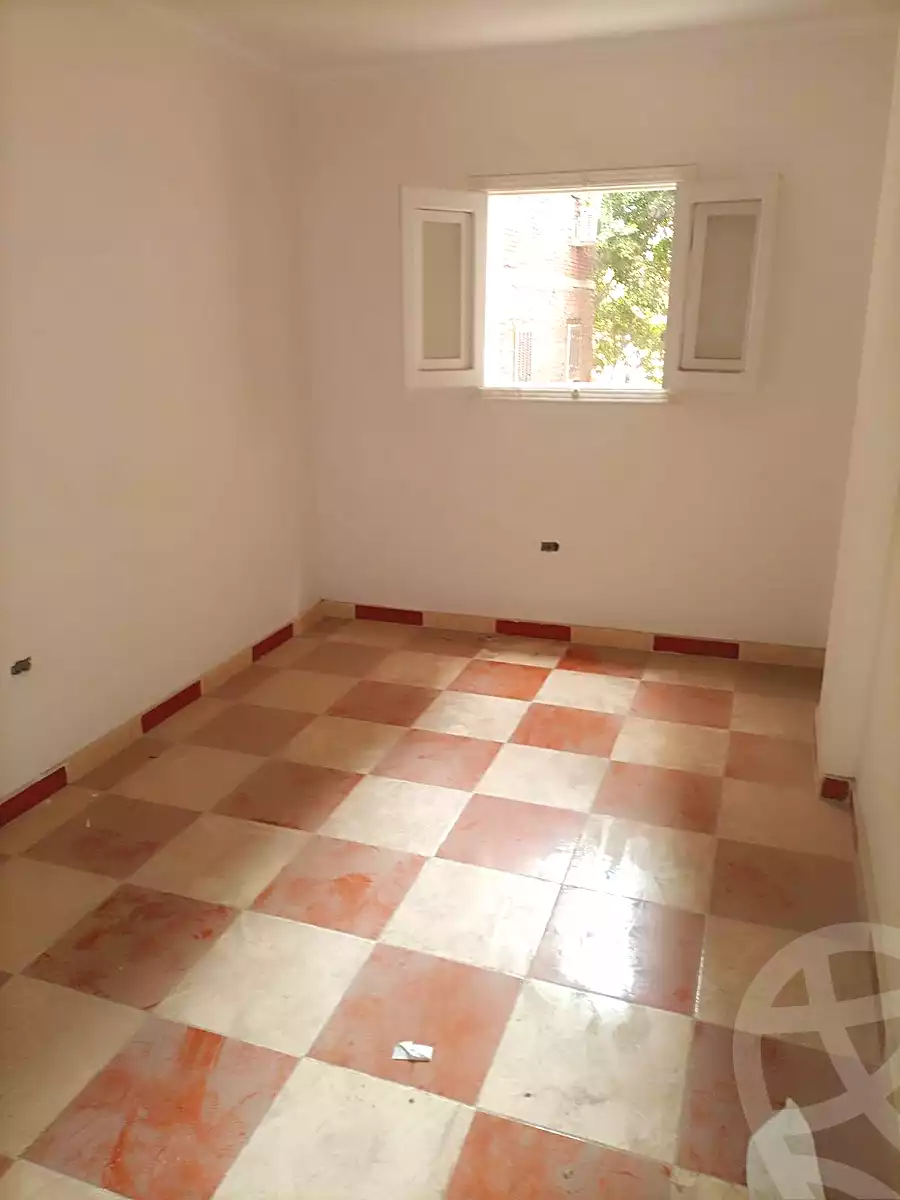 https://aqarmap.com.eg/ar/listing/6927801-for-sale-alexandria-al-agamy-ibrahim-el-aowam-st