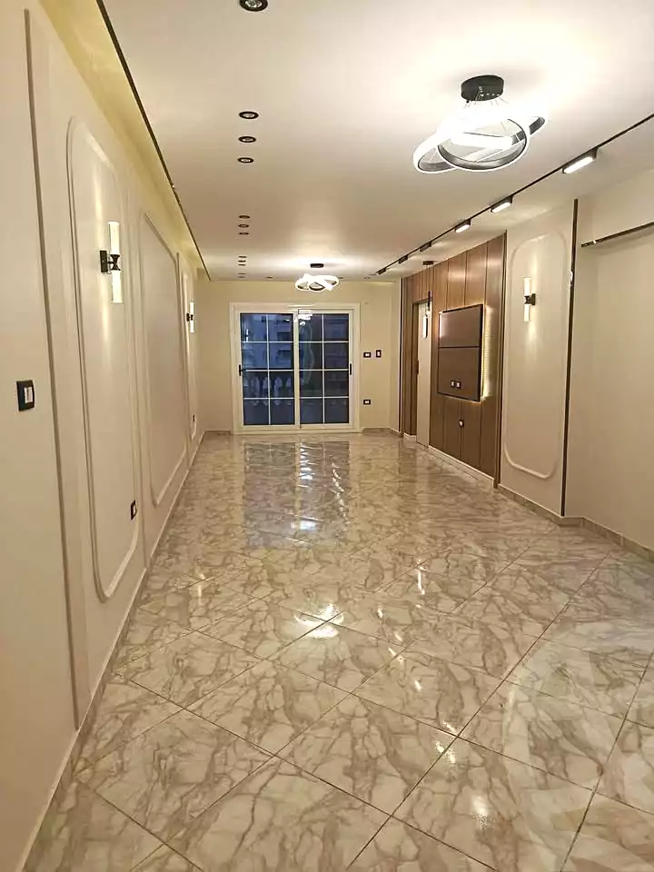 https://aqarmap.com.eg/ar/listing/6927845-for-sale-alexandria-sydy-bshr-sydy-bshr-bhry-shr-khld-bn-lwlyd