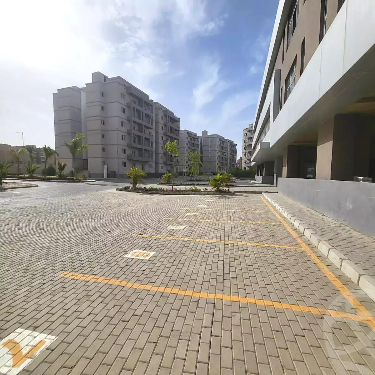 https://aqarmap.com.eg/en/listing/6927853-for-sale-cairo-6th-of-october-hadaeq-october-compounds-sun-capital