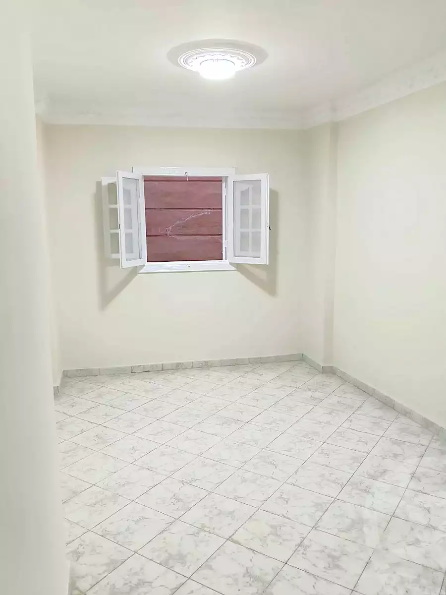 https://aqarmap.com.eg/ar/listing/6929410-for-sale-alexandria-al-agamy-el-hanouvel
