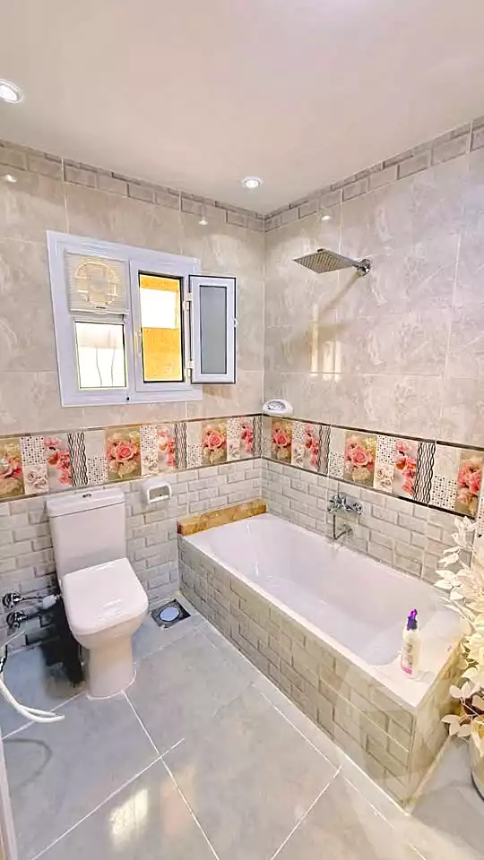 https://aqarmap.com.eg/ar/listing/6930057-for-sale-alexandria-al-agamy-el-hanouvel