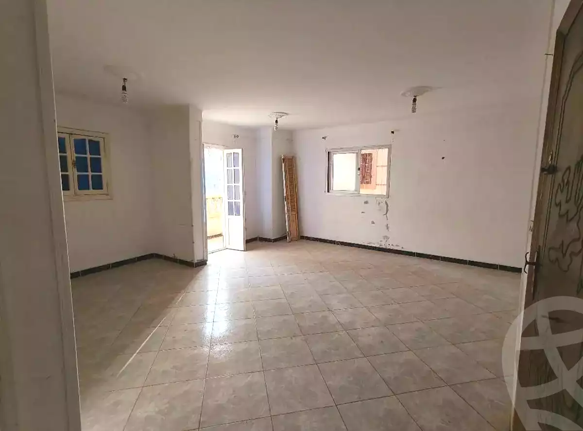 https://aqarmap.com.eg/ar/listing/6930794-for-sale-alexandria-sydy-bshr-sydy-bshr-bhry-shr-mhmwd-l-yswy