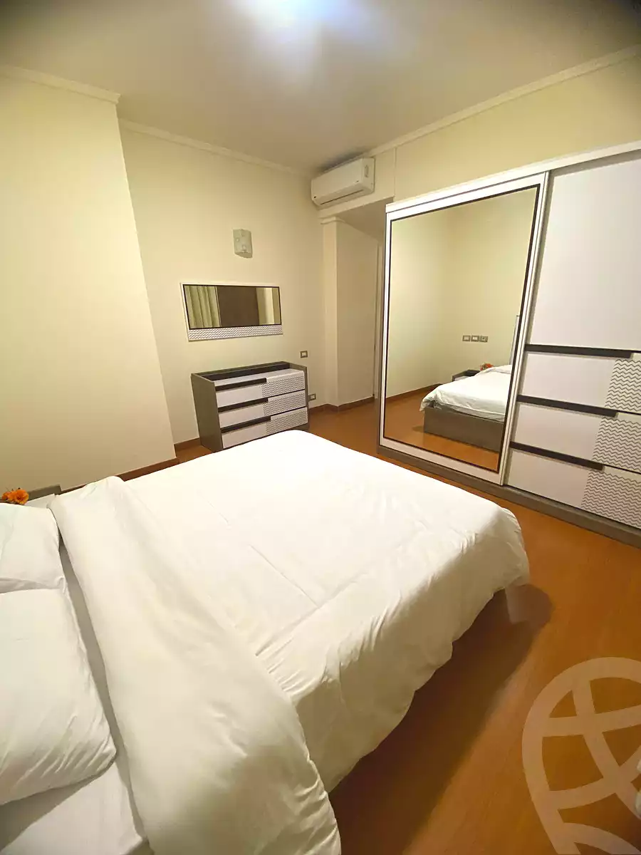 2 BR Apartment in The Village, photo 10 of 11