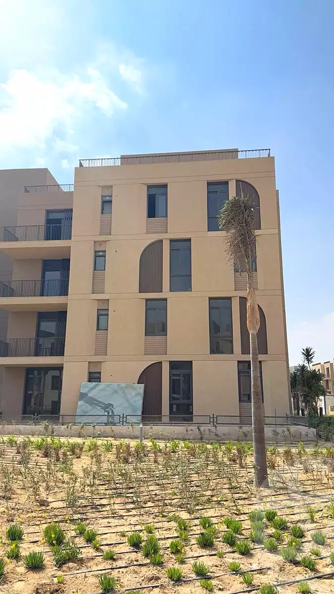 https://aqarmap.com.eg/ar/listing/6932216-for-sale-cairo-el-sheikh-zayed-city-lshykh-zyd-ljdyd-vye