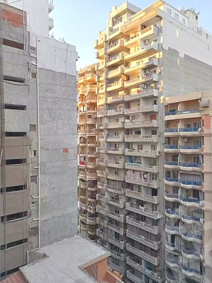 https://aqarmap.com.eg/ar/listing/6932315-for-sale-alexandria-sydy-bshr-sydy-bshr-bhry-shr-mhmwd-l-yswy