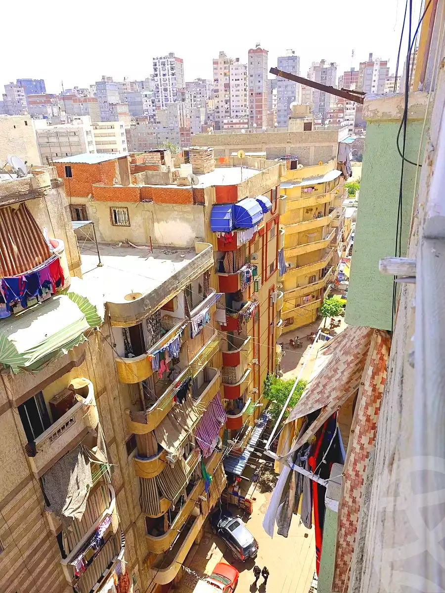 https://aqarmap.com.eg/ar/listing/6932452-for-sale-alexandria-el-asafra-l-sfr-qbly-el-maahad-el-dini-st
