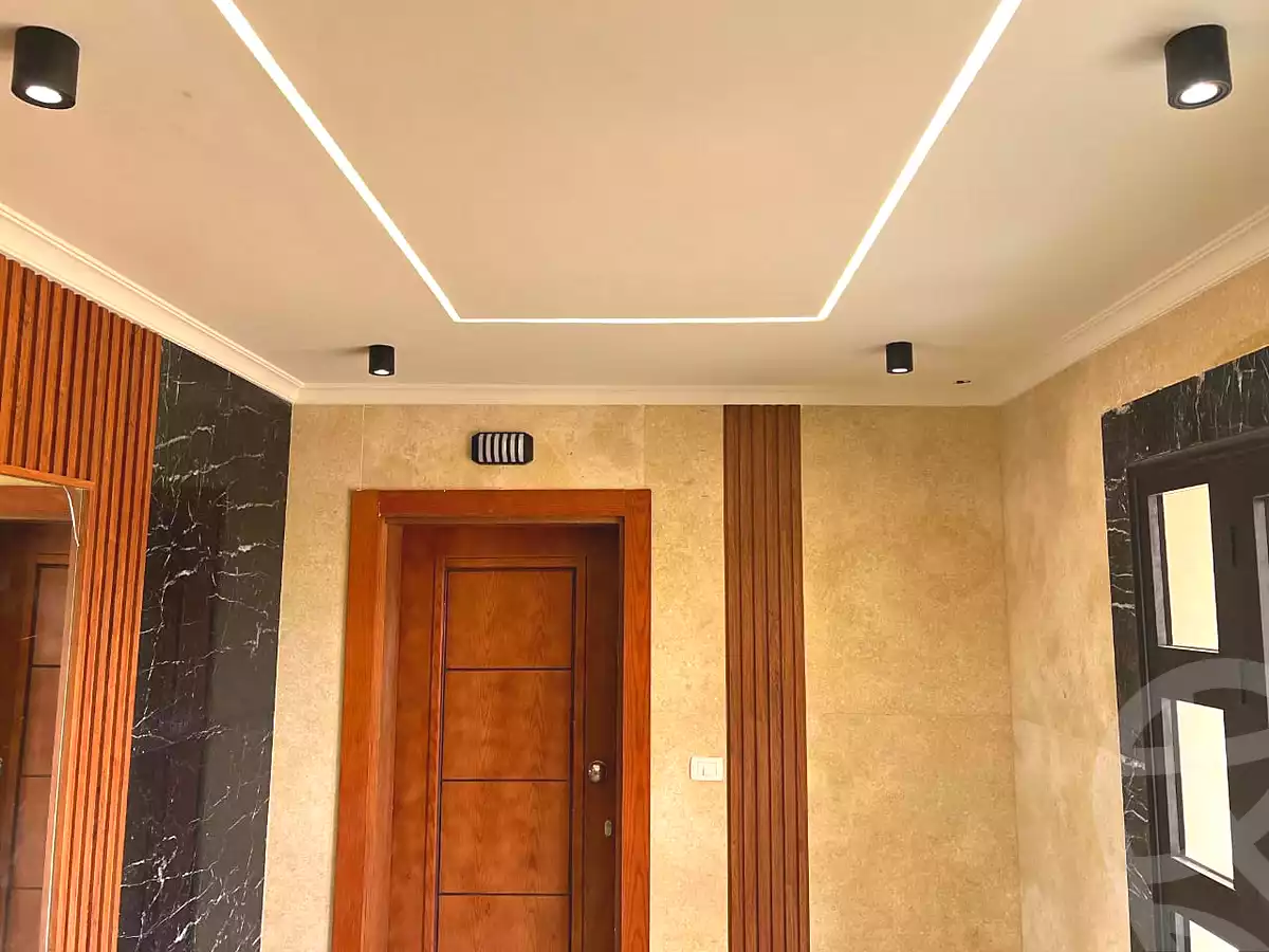 https://aqarmap.com.eg/ar/listing/6934229-for-sale-cairo-new-administrative-capital-r8-rmtn