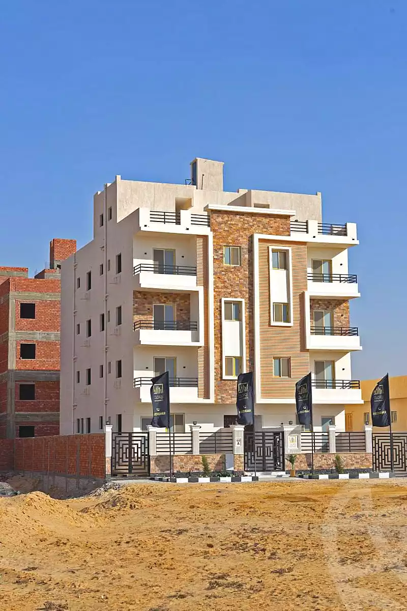 https://aqarmap.com.eg/ar/listing/6934399-for-sale-cairo-new-cairo-bait-el-watan-south-suez-road-el-hay-el-takmely