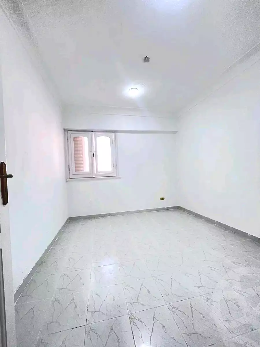 https://aqarmap.com.eg/en/listing/6936035-for-sale-alexandria-al-agamy-shataa-el-nakheel