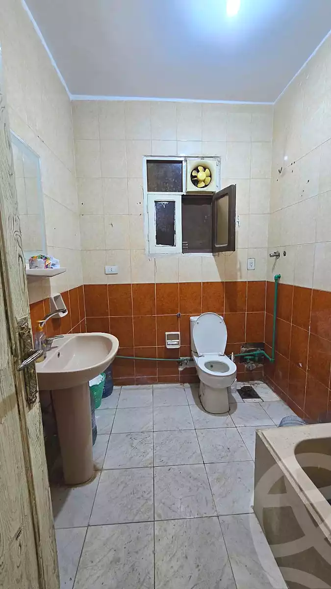 https://aqarmap.com.eg/en/listing/6936243-for-rent-cairo-new-cairo-ganob-el-akadamiya-south-academy-d-khaled-ibn-el-waleed-st