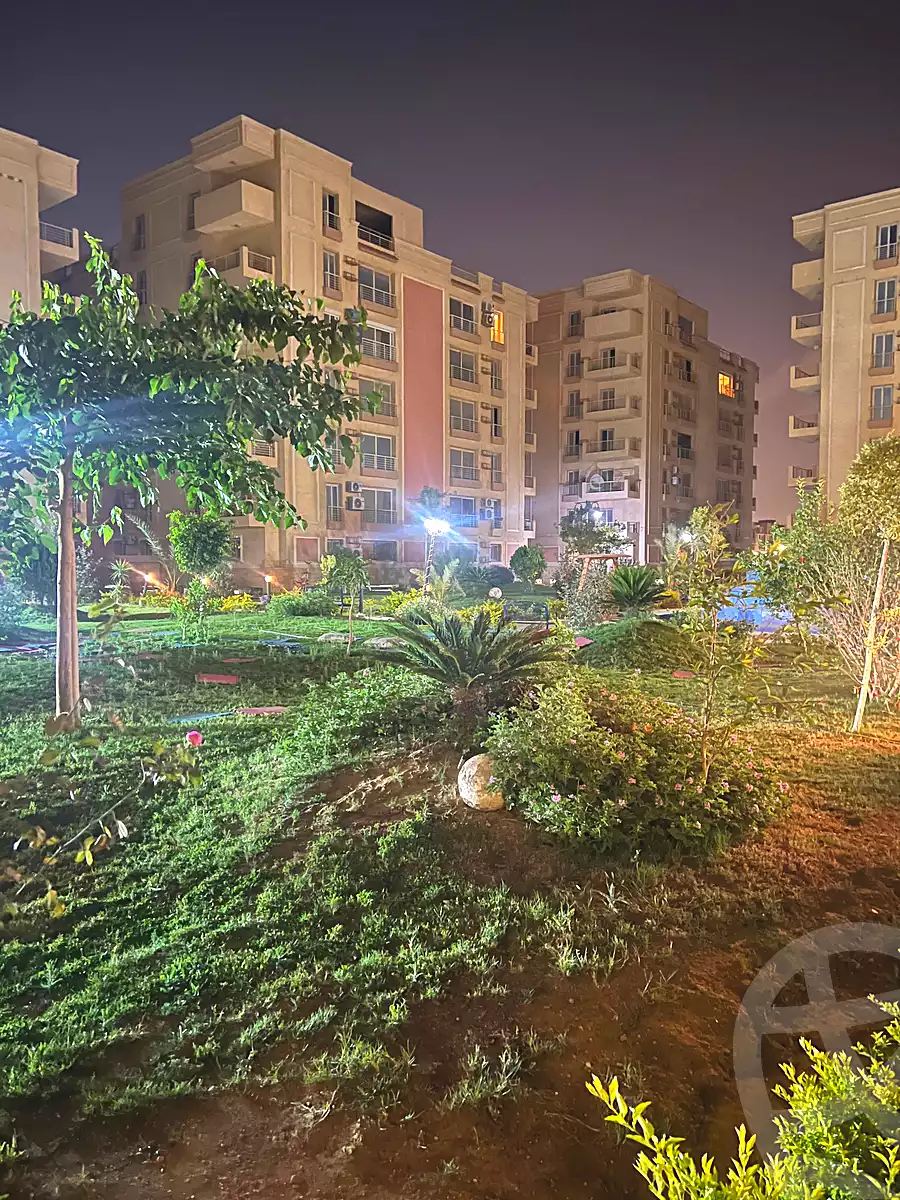 https://aqarmap.com.eg/en/listing/6917133-for-sale-cairo-new-cairo-compounds-zohour-life-compound-2