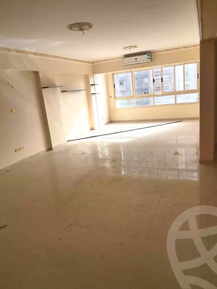 https://aqarmap.com.eg/ar/listing/6937509-for-rent-alexandria-zezenia-ibrahim-el-attar-st
