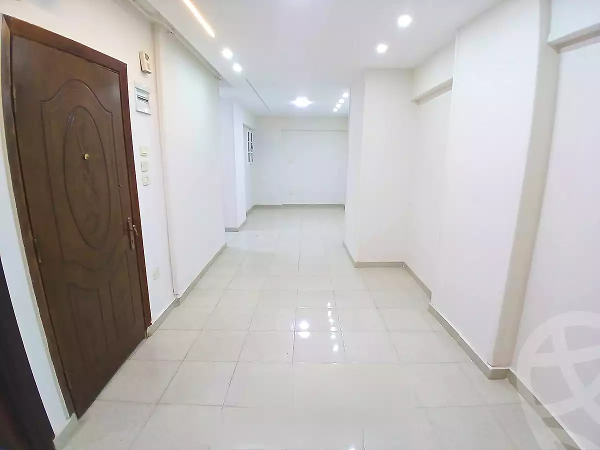 https://aqarmap.com.eg/ar/listing/6938054-for-sale-alexandria-sydy-bshr-sydy-bshr-bhry-el-fakharany-st