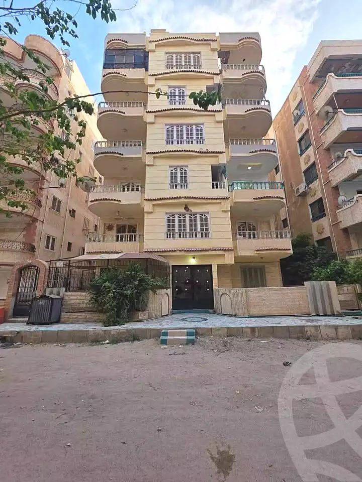 https://aqarmap.com.eg/ar/listing/6938115-for-sale-alexandria-al-agamy-shataa-el-nakheel