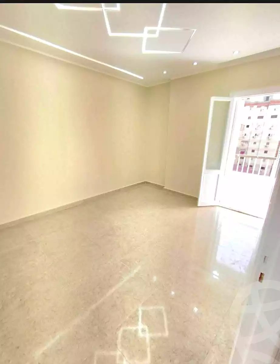 https://aqarmap.com.eg/ar/listing/6938150-for-sale-alexandria-miami-el-sebaey-st
