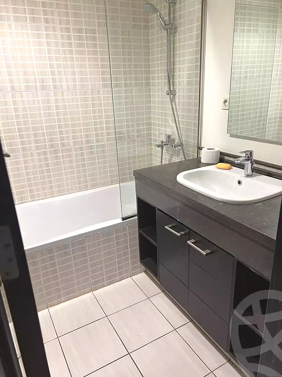 3 BR Apartment in Uptown Cairo, photo 8 of 10