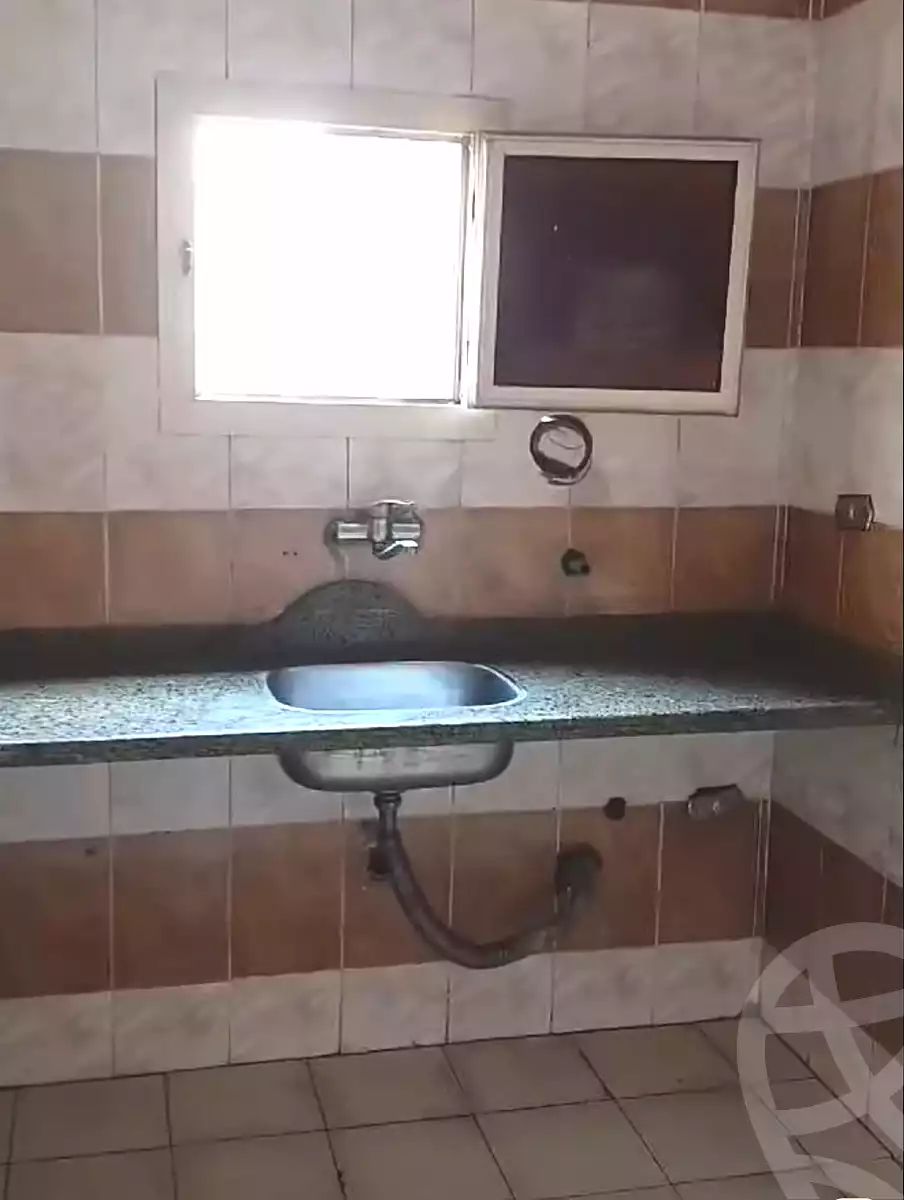 https://aqarmap.com.eg/ar/listing/6940636-for-sale-alexandria-sydy-bshr-sydy-bshr-bhry-shr-khld-bn-lwlyd