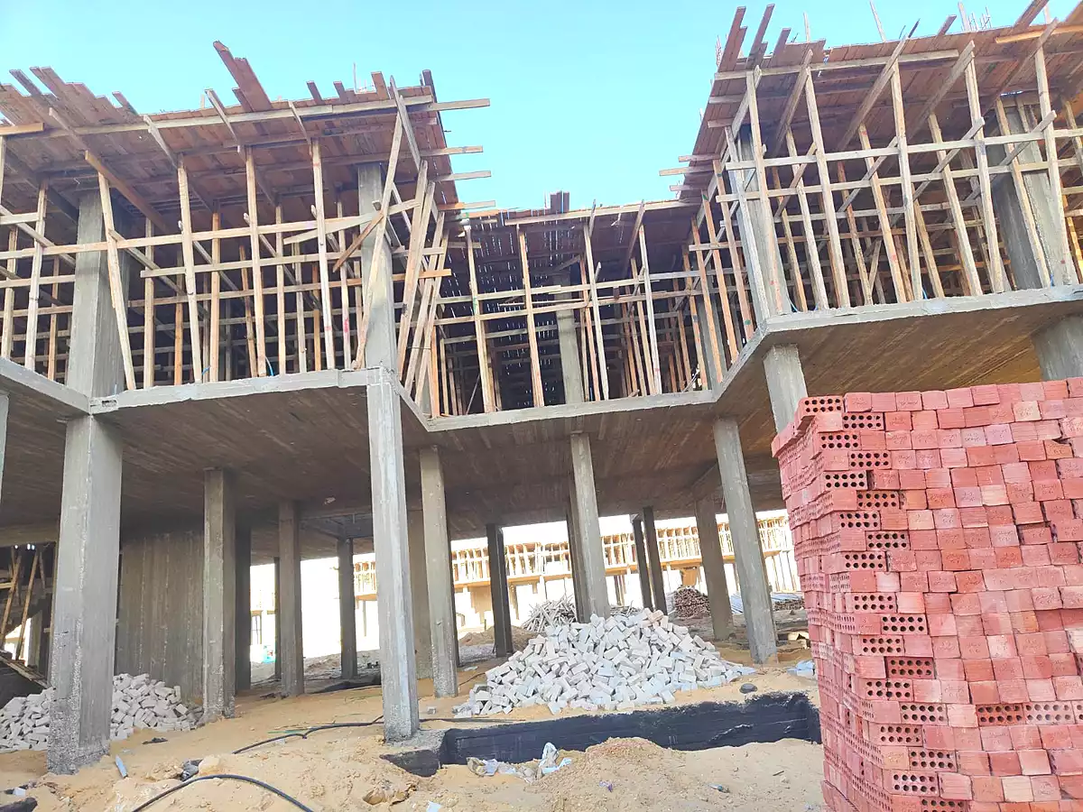 https://aqarmap.com.eg/ar/listing/6941290-for-sale-cairo-el-sheikh-zayed-city-lshykh-zyd-ljdyd-lugar-compound-gates