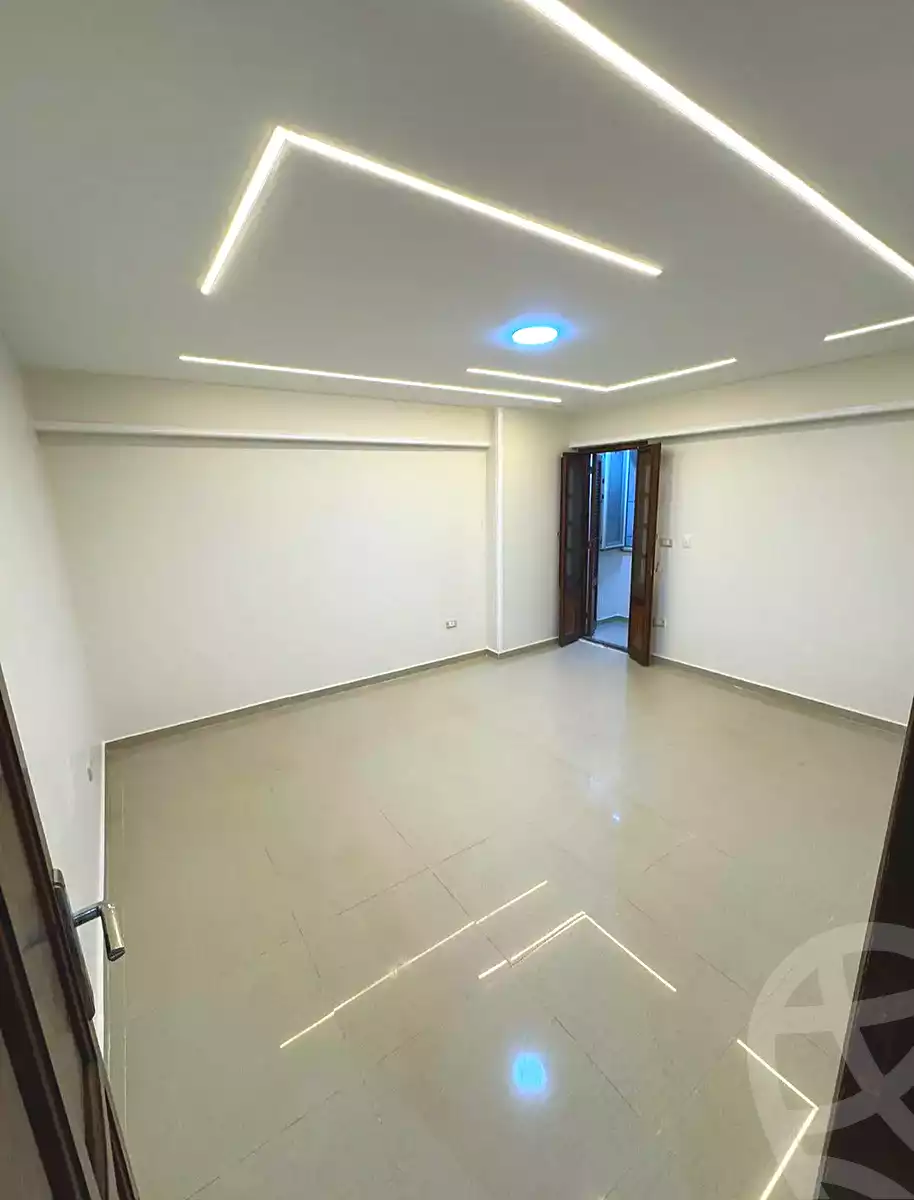 https://aqarmap.com.eg/ar/listing/6944001-for-sale-alexandria-sydy-bshr-sydy-bshr-bhry-shr-mhmwd-l-yswy