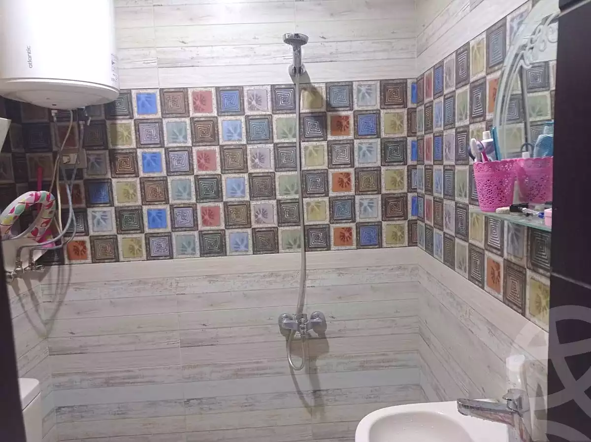https://aqarmap.com.eg/ar/listing/6945728-for-sale-cairo-helwan-hadayek-helwan-abou-bakr-el-sedeek-st