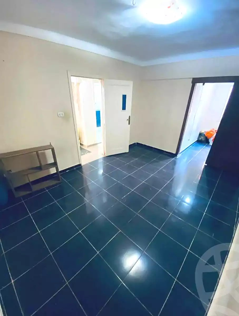 https://aqarmap.com.eg/ar/listing/6945919-for-sale-alexandria-sydy-bshr-sydy-bshr-bhry-shr-mhmwd-l-yswy