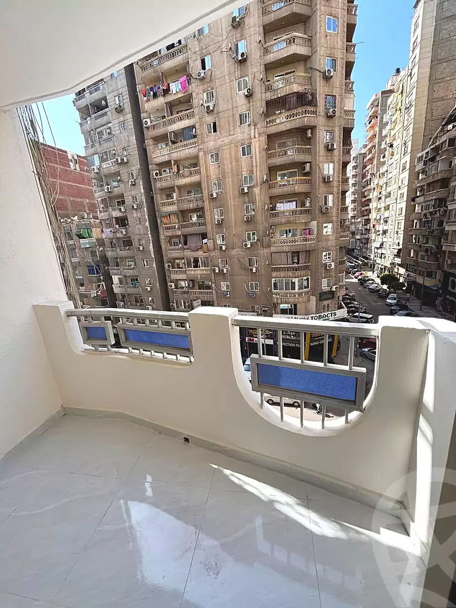 https://aqarmap.com.eg/en/listing/6946238-for-sale-alexandria-sydy-bshr-sydy-bshr-bhry-shr-mhmwd-l-yswy