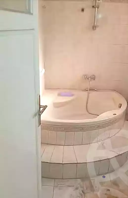 https://aqarmap.com.eg/en/listing/6946397-for-sale-cairo-el-haram-shareaa-khatem-el-morsalen