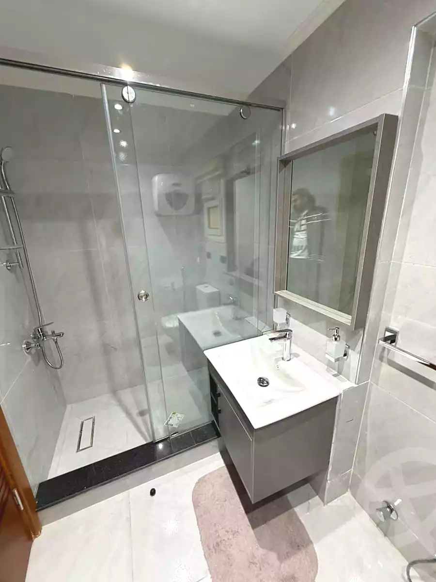 https://aqarmap.com.eg/ar/listing/6946940-for-sale-cairo-new-cairo-compounds-jadie-residence-concrete