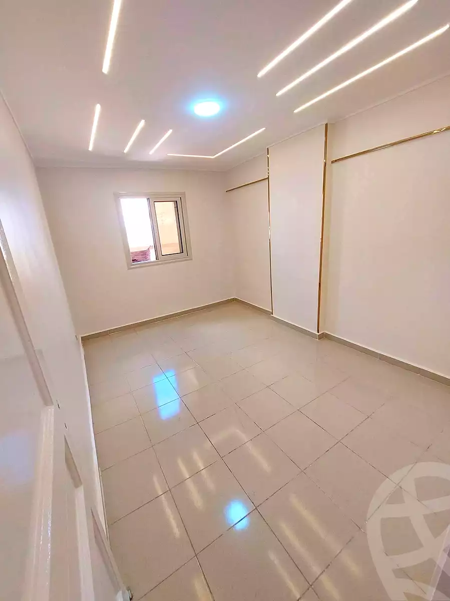https://aqarmap.com.eg/ar/listing/6947741-for-sale-alexandria-sydy-bshr-sydy-bshr-bhry-shr-khld-bn-lwlyd