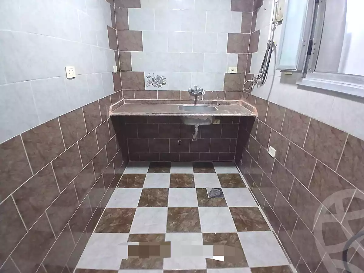 https://aqarmap.com.eg/ar/listing/6948561-for-sale-alexandria-sydy-bshr-sydy-bshr-bhry-el-fakharany-st