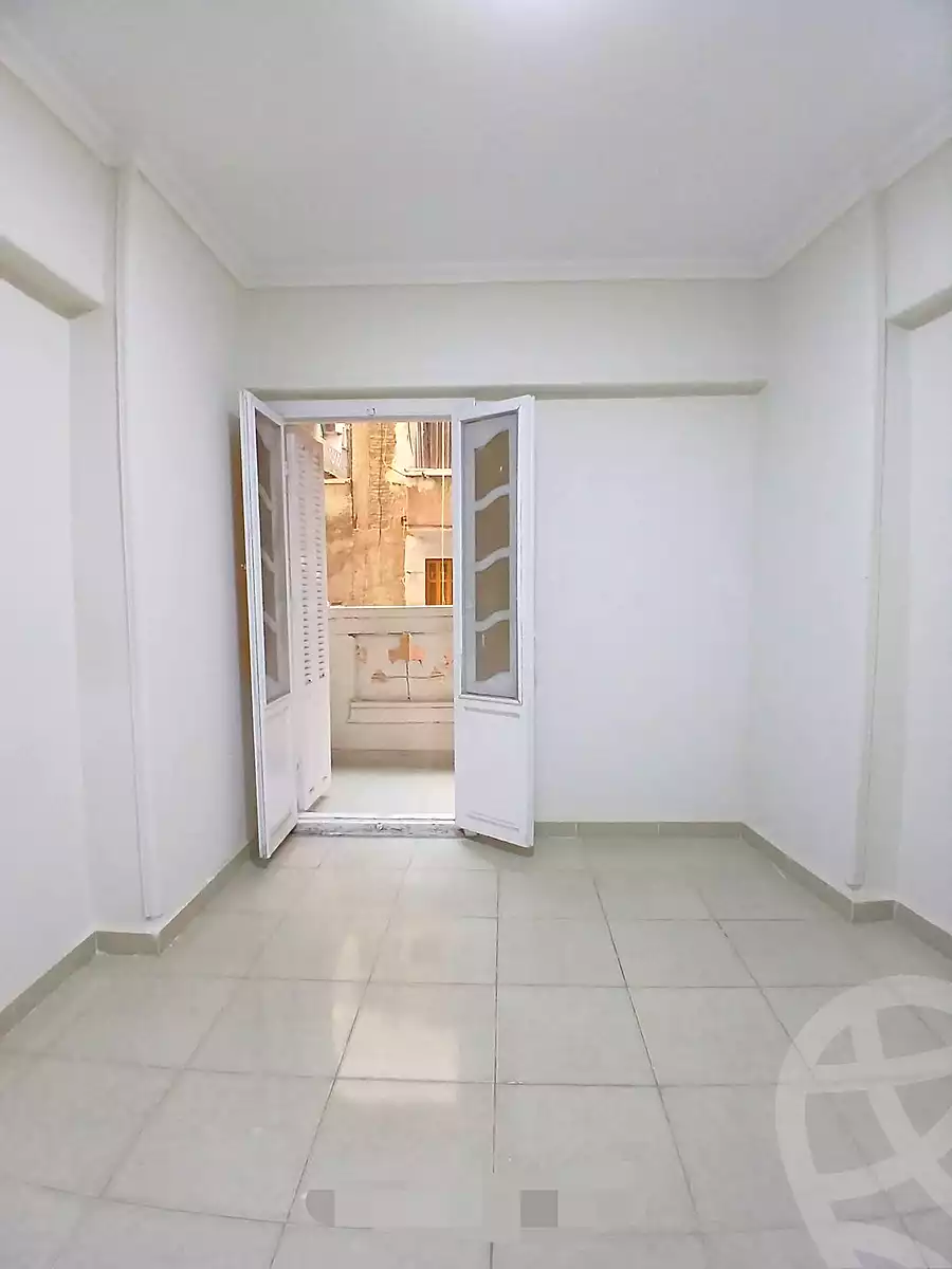 https://aqarmap.com.eg/ar/listing/6948561-for-sale-alexandria-sydy-bshr-sydy-bshr-bhry-el-fakharany-st