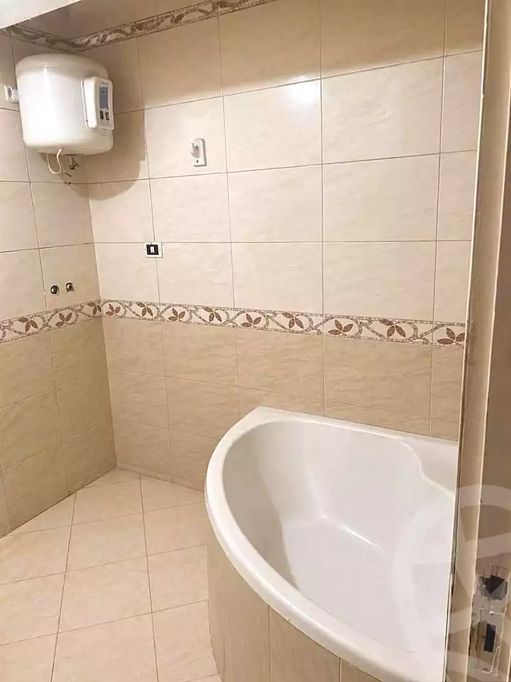 https://aqarmap.com.eg/ar/listing/6948844-for-sale-alexandria-sydy-bshr-sydy-bshr-bhry-gamal-abd-el-nasir-st