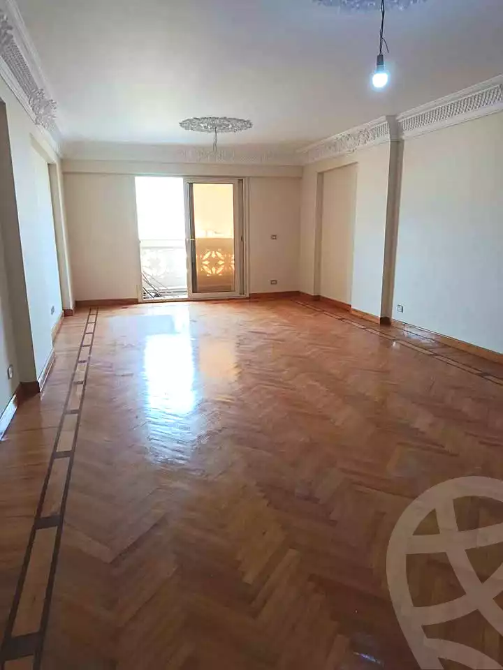 https://aqarmap.com.eg/ar/listing/6948261-for-sale-alexandria-camp-cesar-port-said-street