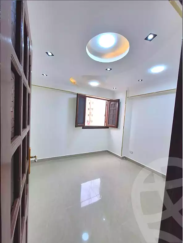 https://aqarmap.com.eg/en/listing/6949919-for-sale-alexandria-sydy-bshr-sydy-bshr-bhry-street-15