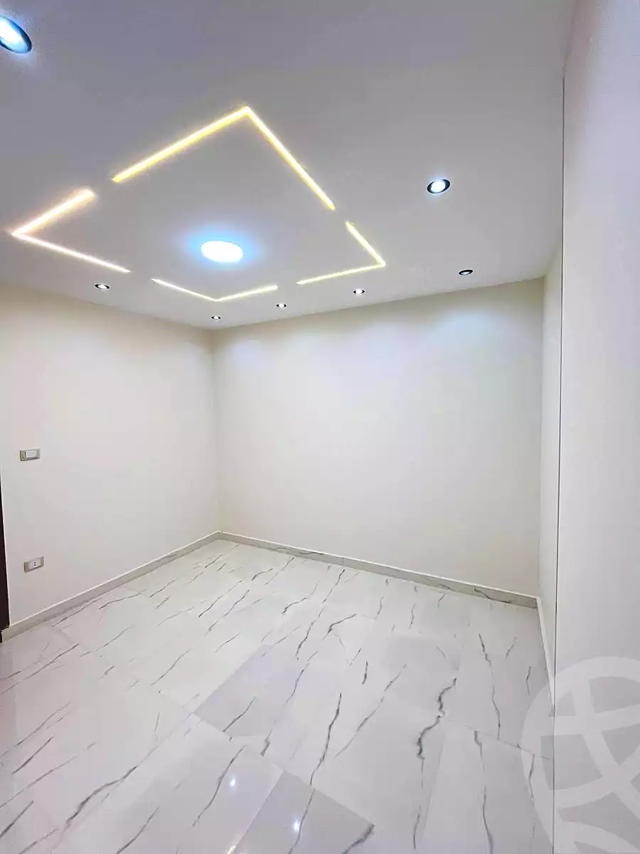 https://aqarmap.com.eg/ar/listing/6950875-for-sale-alexandria-al-agamy-lbytsh-bianchiii