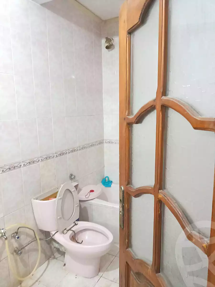https://aqarmap.com.eg/en/listing/6950233-for-rent-alexandria-ganaklis-shr-mrtdy-bsh