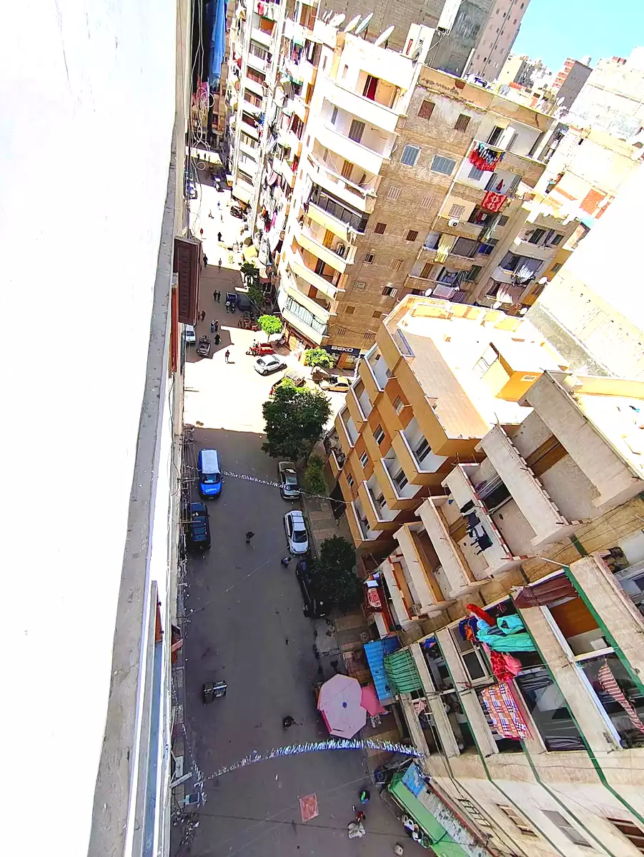 https://aqarmap.com.eg/ar/listing/6952095-for-sale-alexandria-el-asafra-l-sfr-qbly-el-maahad-el-dini-st