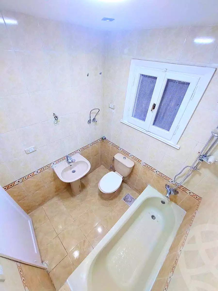https://aqarmap.com.eg/ar/listing/6952162-for-sale-alexandria-sydy-bshr-sydy-bshr-bhry-shr-khld-bn-lwlyd