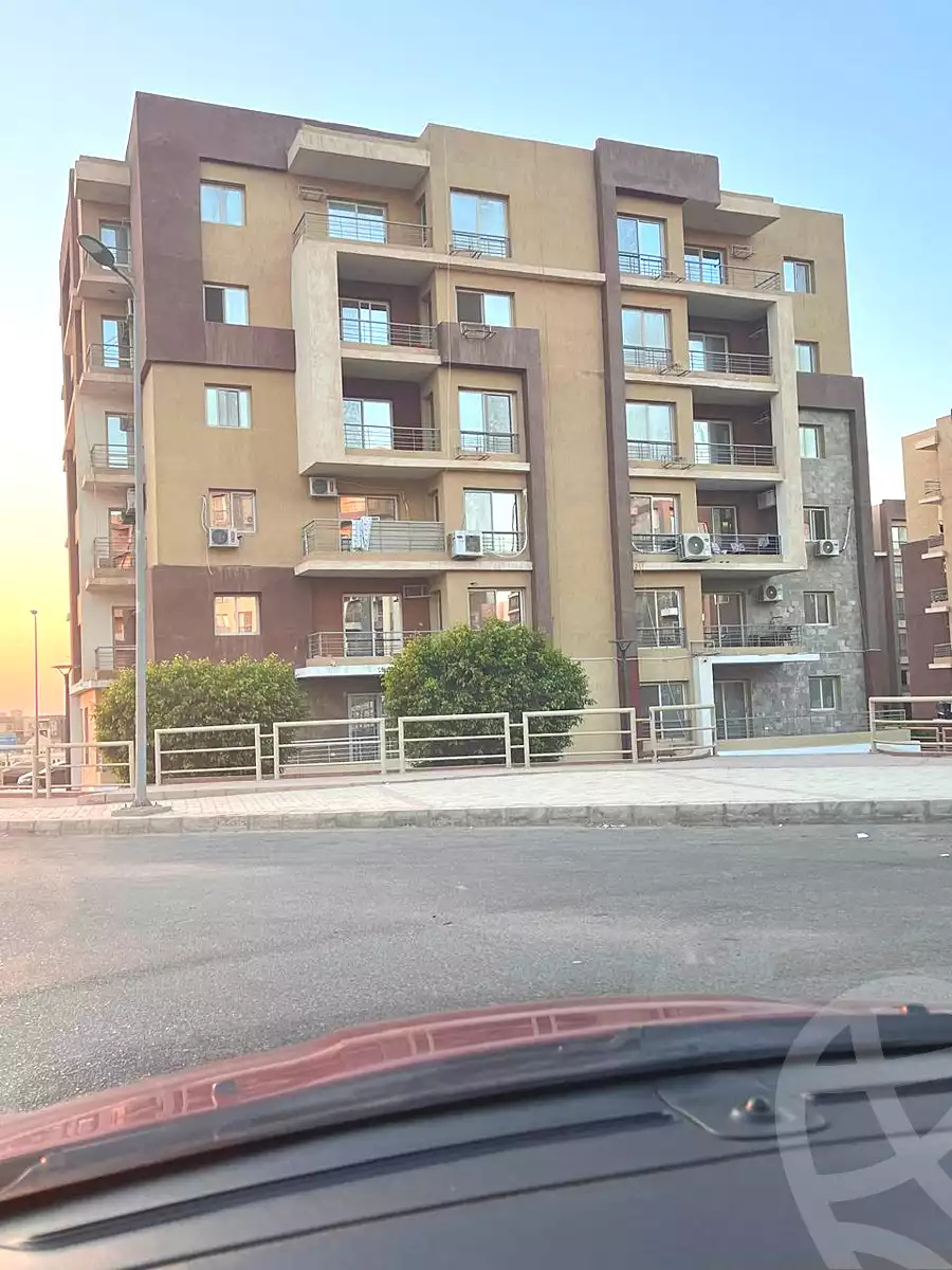 https://aqarmap.com.eg/ar/listing/6952251-for-sale-cairo-new-cairo-compounds-dar-misr-el-koronfel