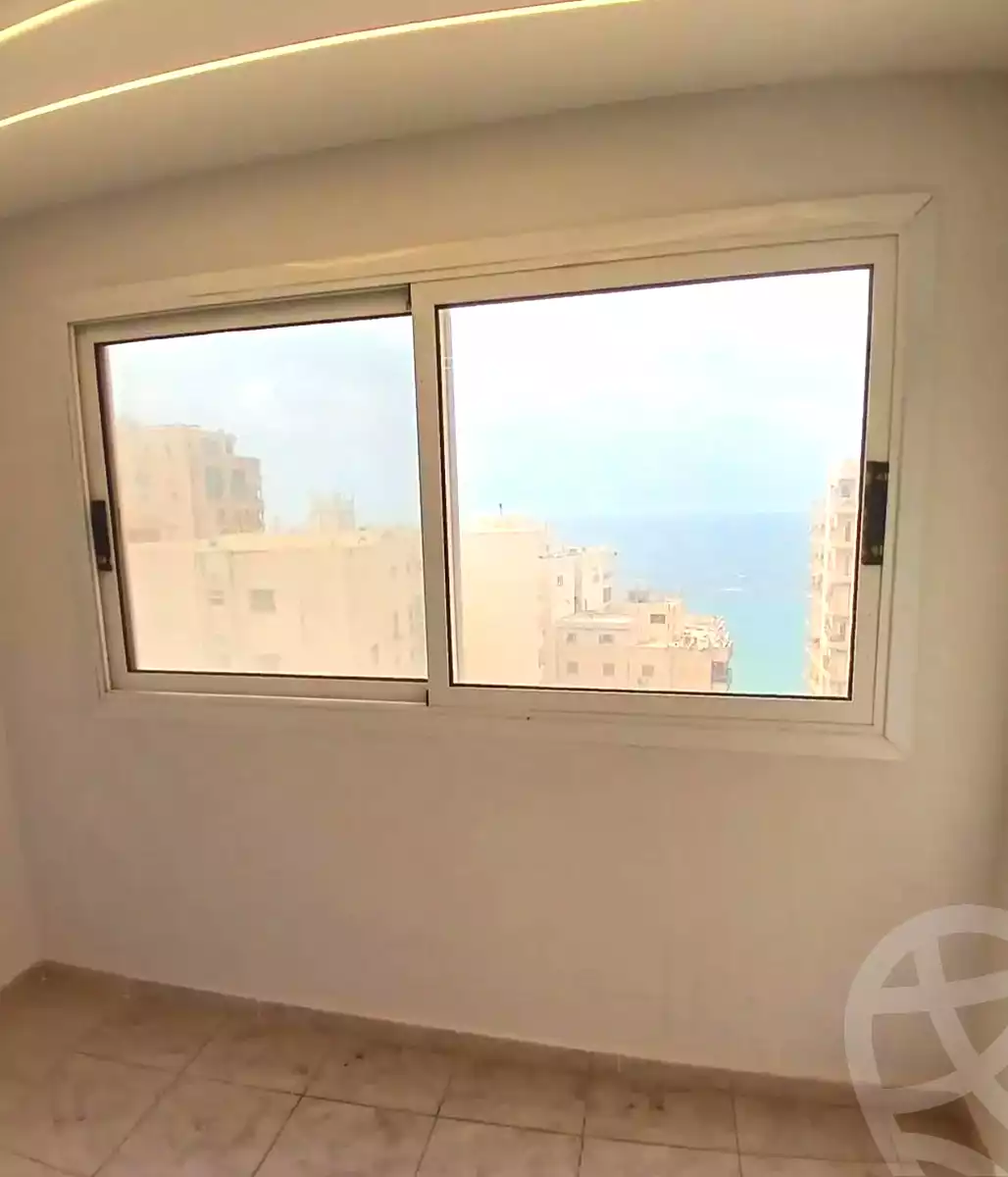 https://aqarmap.com.eg/ar/listing/6952510-for-sale-alexandria-el-asafra-l-sfr-bhry-el-geish-rd