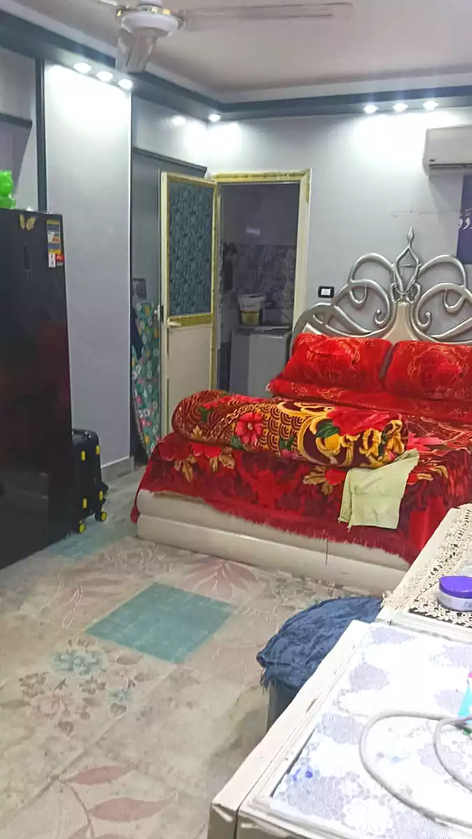 https://aqarmap.com.eg/ar/listing/6954160-for-sale-cairo-helwan-ahmed-enci-st
