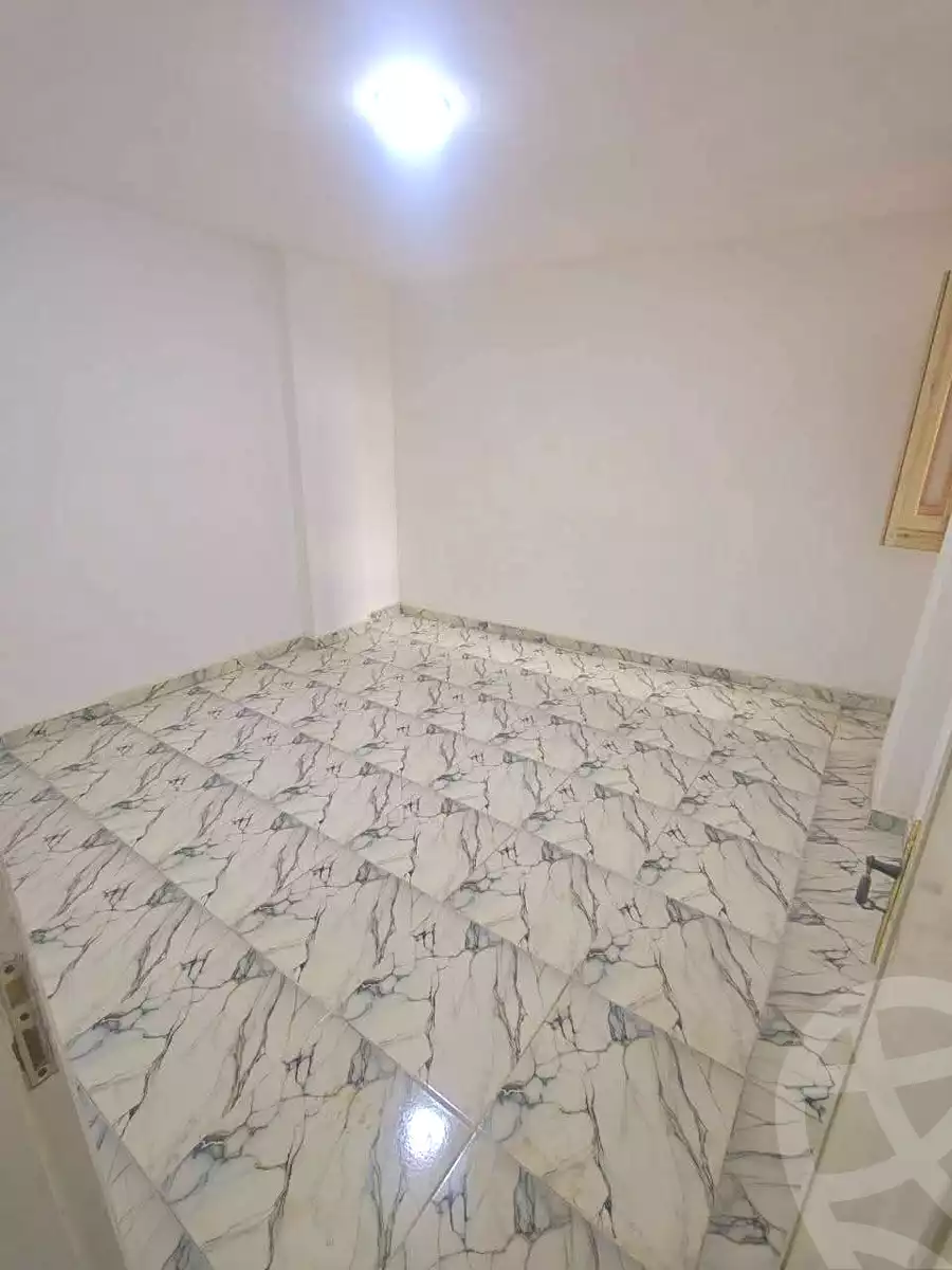 https://aqarmap.com.eg/ar/listing/6955794-for-sale-alexandria-al-agamy-el-hanouvel-abo-bakr-el-sedeek-st