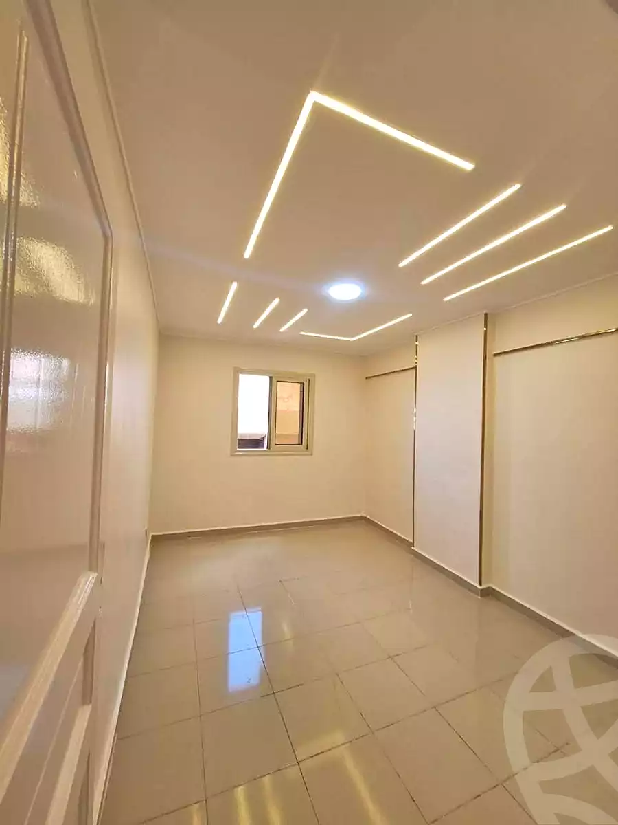 https://aqarmap.com.eg/ar/listing/6956023-for-sale-alexandria-sydy-bshr-sydy-bshr-bhry-street-17