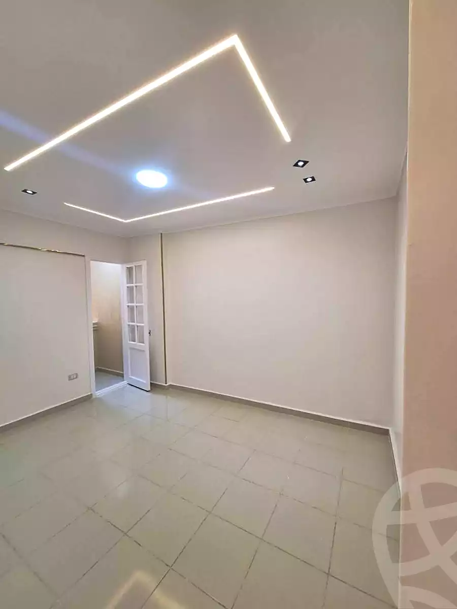 https://aqarmap.com.eg/ar/listing/6956023-for-sale-alexandria-sydy-bshr-sydy-bshr-bhry-street-17